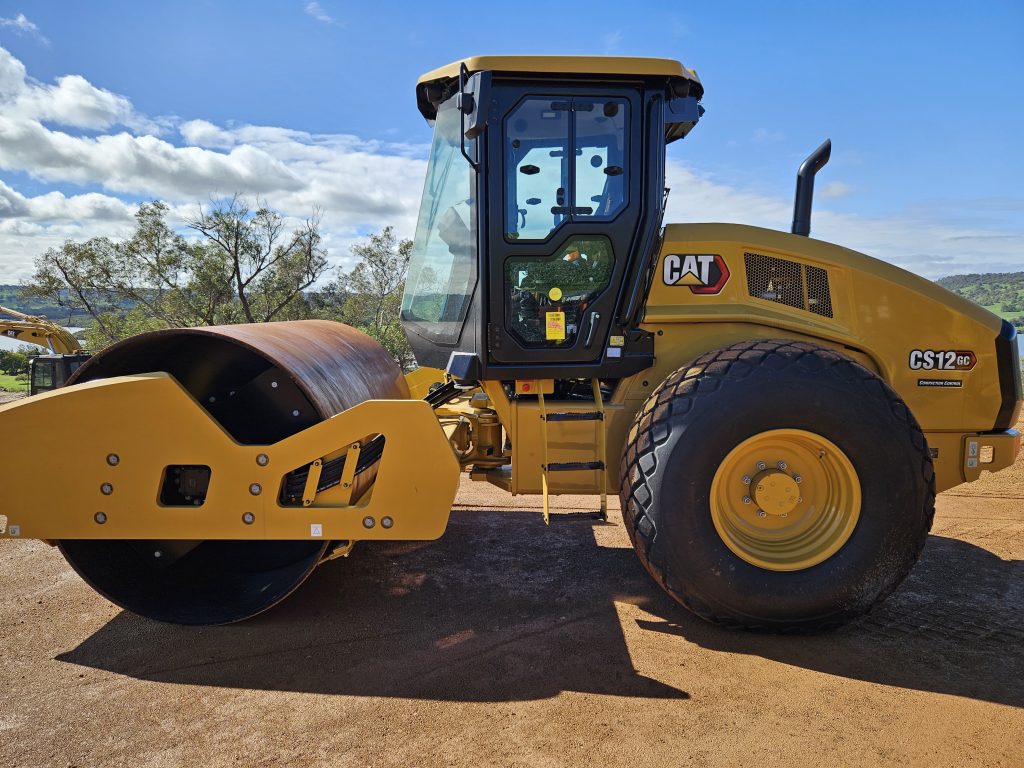 2023 - CS12GC roller