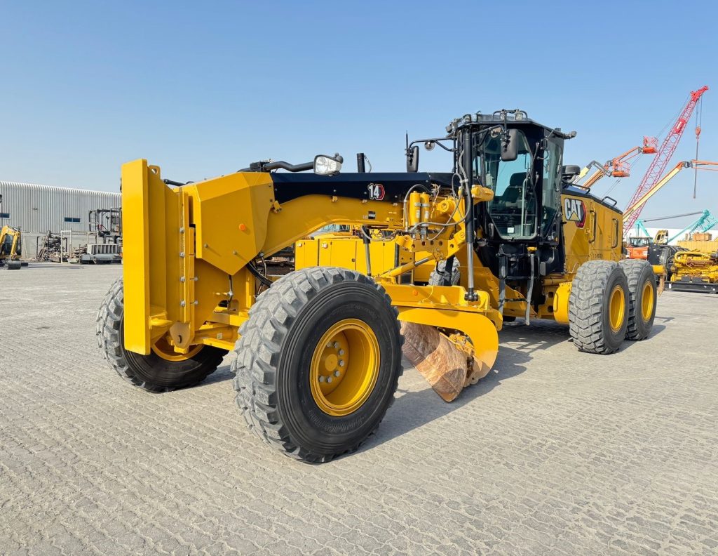 2024 - 14 Caterpillar Grader