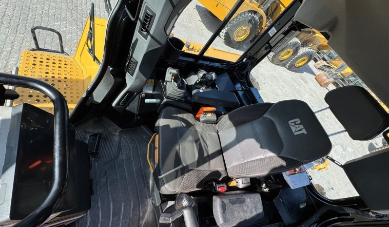 2023 – D8 Next Gen with 3600 hours full